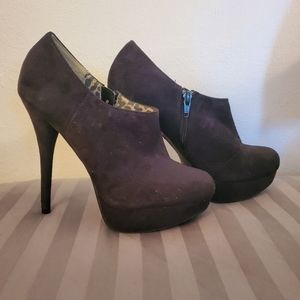 UK Style by French Connection Heels Size 6